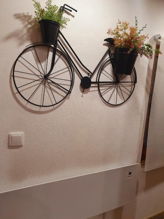 Bicycle House Villa เฟลเกรัช ภายนอก รูปภาพ